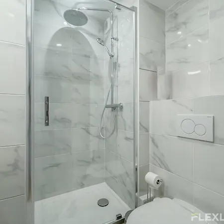 Flexliving - - Versailles * パリ